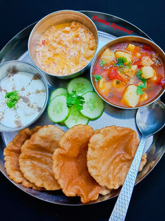 व्रत की फलाहारी थाली (vrat ki falahari thali recipe in Hindi) रेसिपी मुख्य फोटो