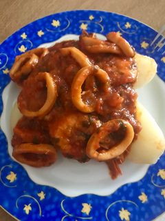Una foto de Mis Calamares en Salsa con langostinos