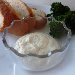 A picture of Easy! Vegan Almond Cream Cheese.
