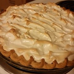 A picture of Rhubarb Cream Pie.