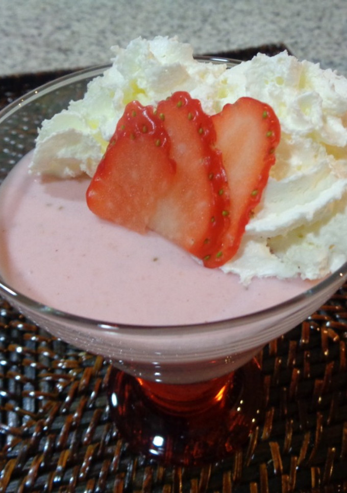Una foto de Copa cremosa de fresas