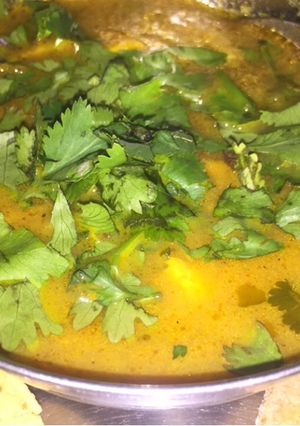A picture of Matar paneer.