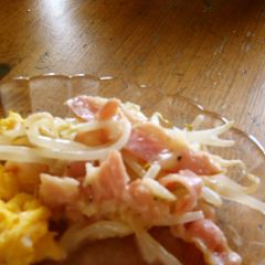 A picture of Simple and Quick Bean Sprouts with Cheese.
