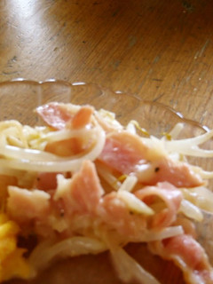 A picture of Simple and Quick Bean Sprouts with Cheese.