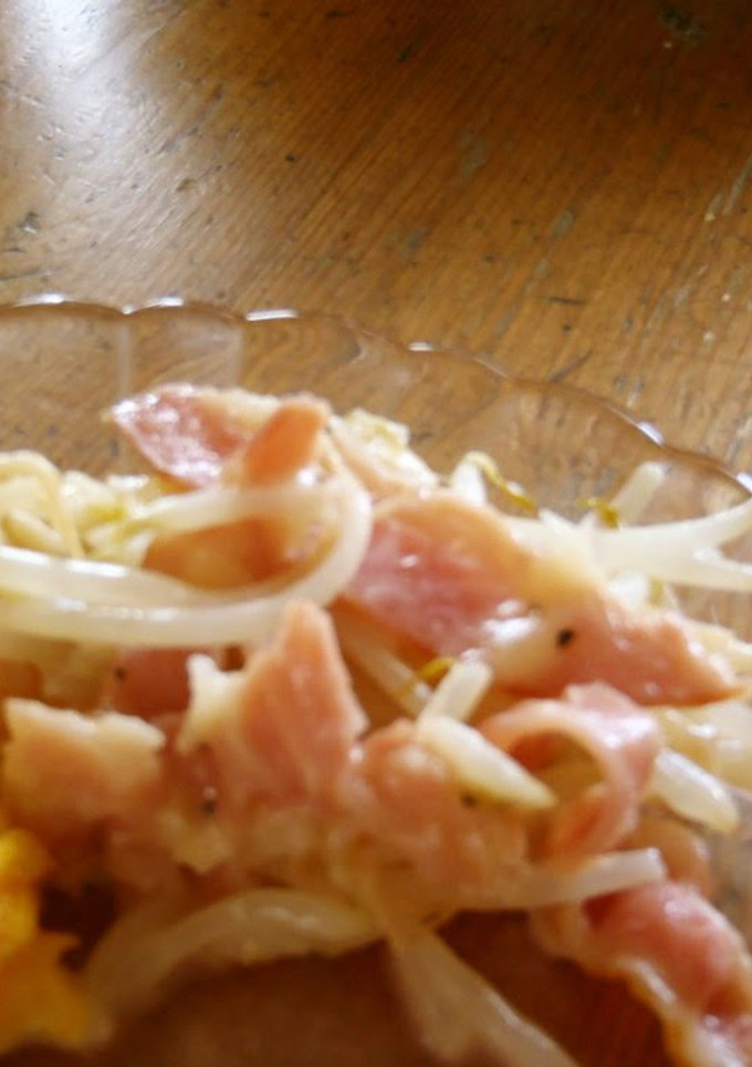 A picture of Simple and Quick Bean Sprouts with Cheese.