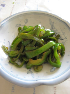 A picture of Bell Peppers in Butter Sauce.
