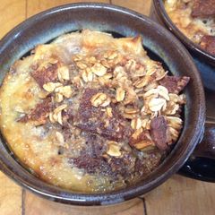 A picture of Baked Apples and Oatmeal.