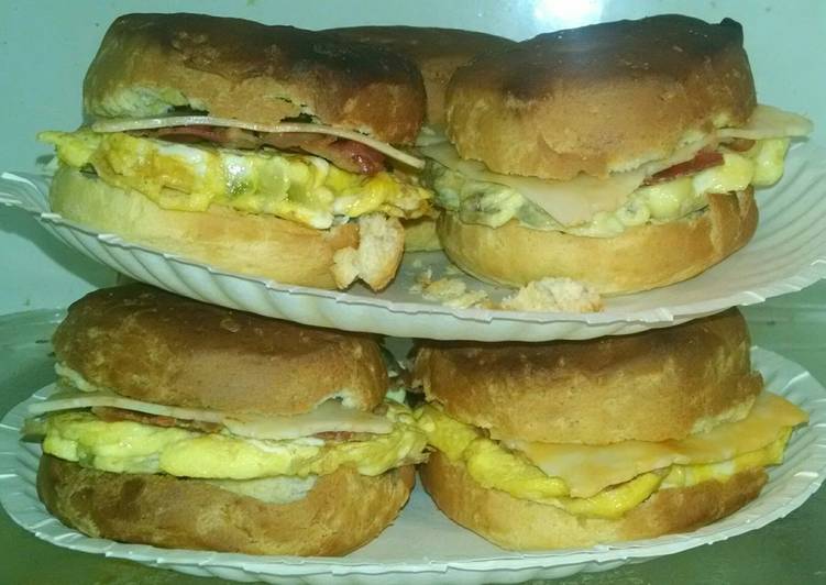 Recipe of Appetizing Bacon egg & cheese biscuits