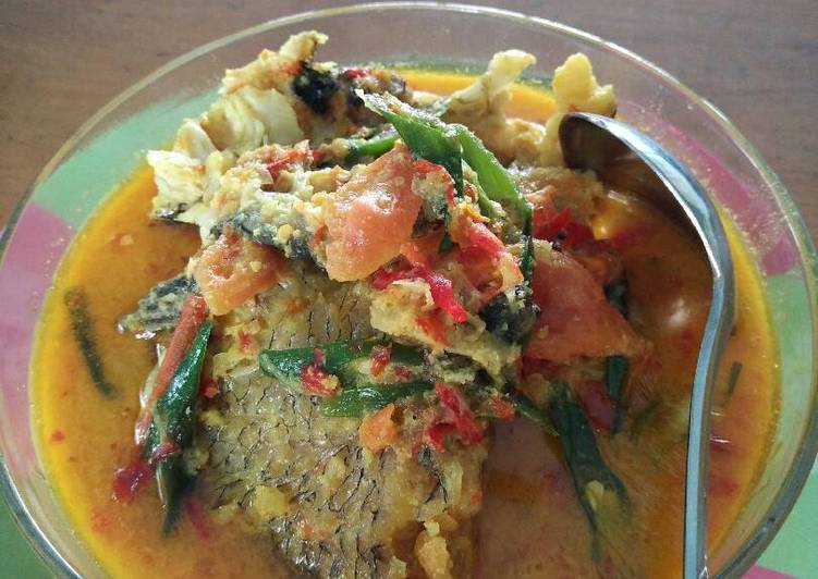Langkah Mudah untuk Menyiapkan Gulai gurami pedas Anti Gagal