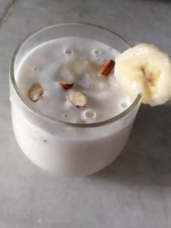 બનાના બદામ મિલ્ક શેક banana badam mik Shake Recipe gujarati રેસીપી મુખ્ય ફોટો