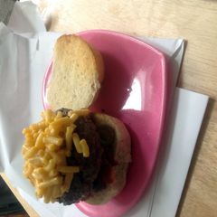 A picture of Greg's Burger.