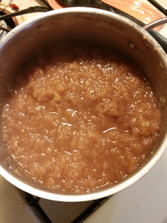 A picture of Applesauce.