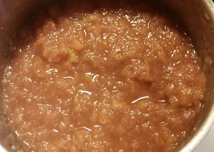 How to Make Quick Applesauce