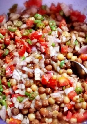 A picture of Chick pea & yellow pea chaat (Indian style).