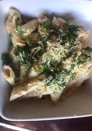 A picture of Creamy chicken penne.