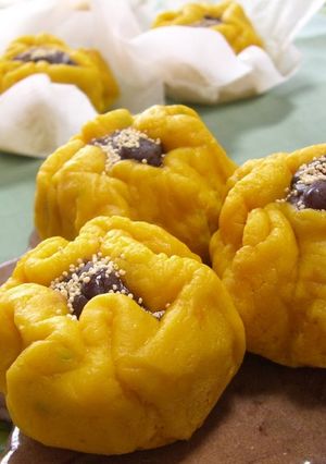 A picture of Kabocha Squash Manju.