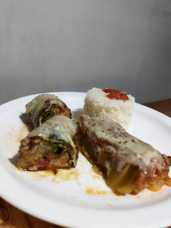Una foto de Rollos de Repollo 🥬 Con Timbal de Arroz 😋✌🏼🇺🇾