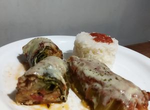 Una foto de Rollos de Repollo 🥬 Con Timbal de Arroz 😋✌🏼🇺🇾