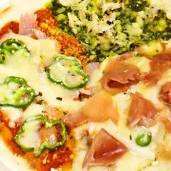 A picture of Simple and Crispy Cake Flour Pizza.