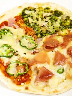 A picture of Simple and Crispy Cake Flour Pizza.