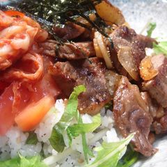 A picture of Café Lunch at Home: Steak Rice Bowl.