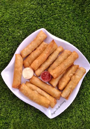 A picture of Springrolls.