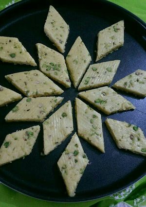 A picture of Kesar Pista Kaju katli.