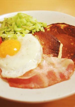A picture of Bacon, Eggs and Amazake Pancakes.