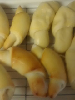 A picture of TL'S Butter Crescents.