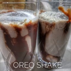 A picture of Oreo Shake.