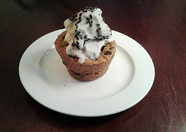 Recipe of Speedy Chocolate Chip Cookie Cups, Filled with Ice Cream