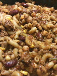 A picture of Beck's Chili Mac.