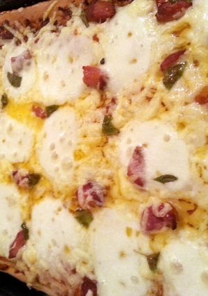 A picture of Pinky's Perfect Pizza.