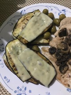 Una foto de Berenjena asadas