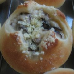 A picture of Mushroom Gratin Bread.