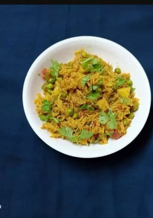 तहरी/ मसाला भात/ खारी भात रेसिपी मुख्य फोटो