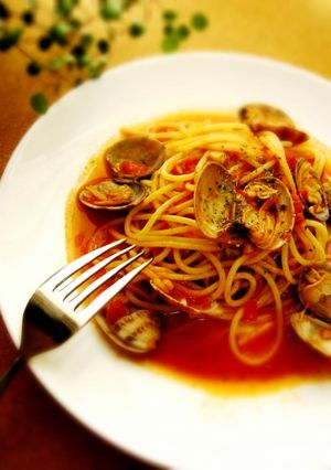 A picture of Spaghetti alle Vongole in Rosso.