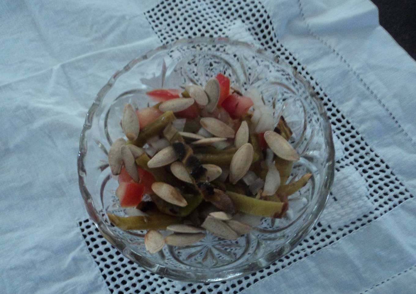 Nopales asados con pepitas bien a lo ranchero Mexicano