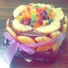 A picture of Yummilicious double-layer cake.
