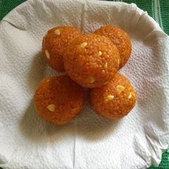 Motichoor ladoo A picture of Motichoor ladoo.
