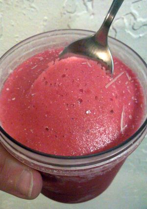 A picture of easy super yum sorbet/frozen snack.