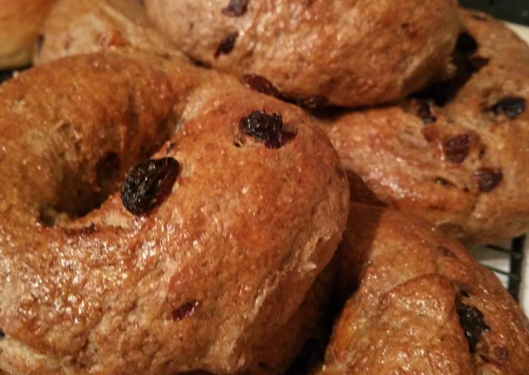 Ridiculously Easy Cinnamon and Mixed Fruit Bagels