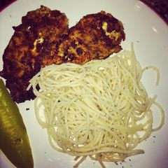 A picture of Chicken Shnitzel.