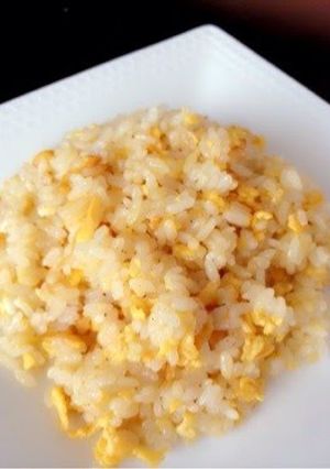 A picture of Super Easy Golden Fried Rice with 1 Egg.