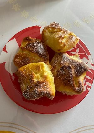 O poză a rețetei Poale-n brâu😅 Brânzoici pentru mine😇.