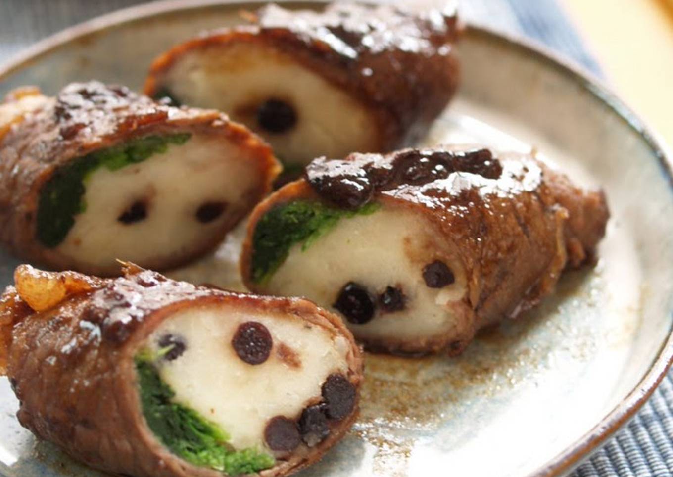 Beef Rolls With Blueberry Mashed Potatoes