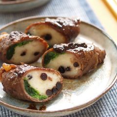 A picture of Beef Rolls With Blueberry Mashed Potatoes.