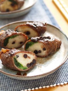 A picture of Beef Rolls With Blueberry Mashed Potatoes.