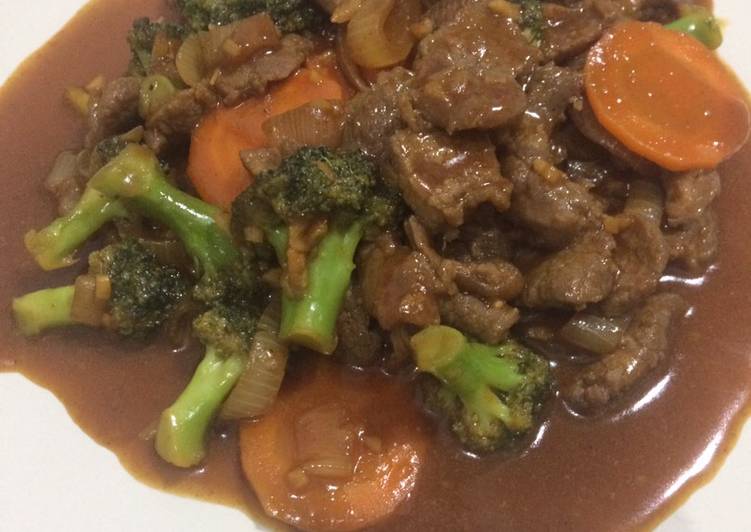 Ca brokoli wortel daging sapi pedas manis