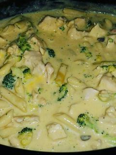 A picture of Cheese Chicken & Broccoli.